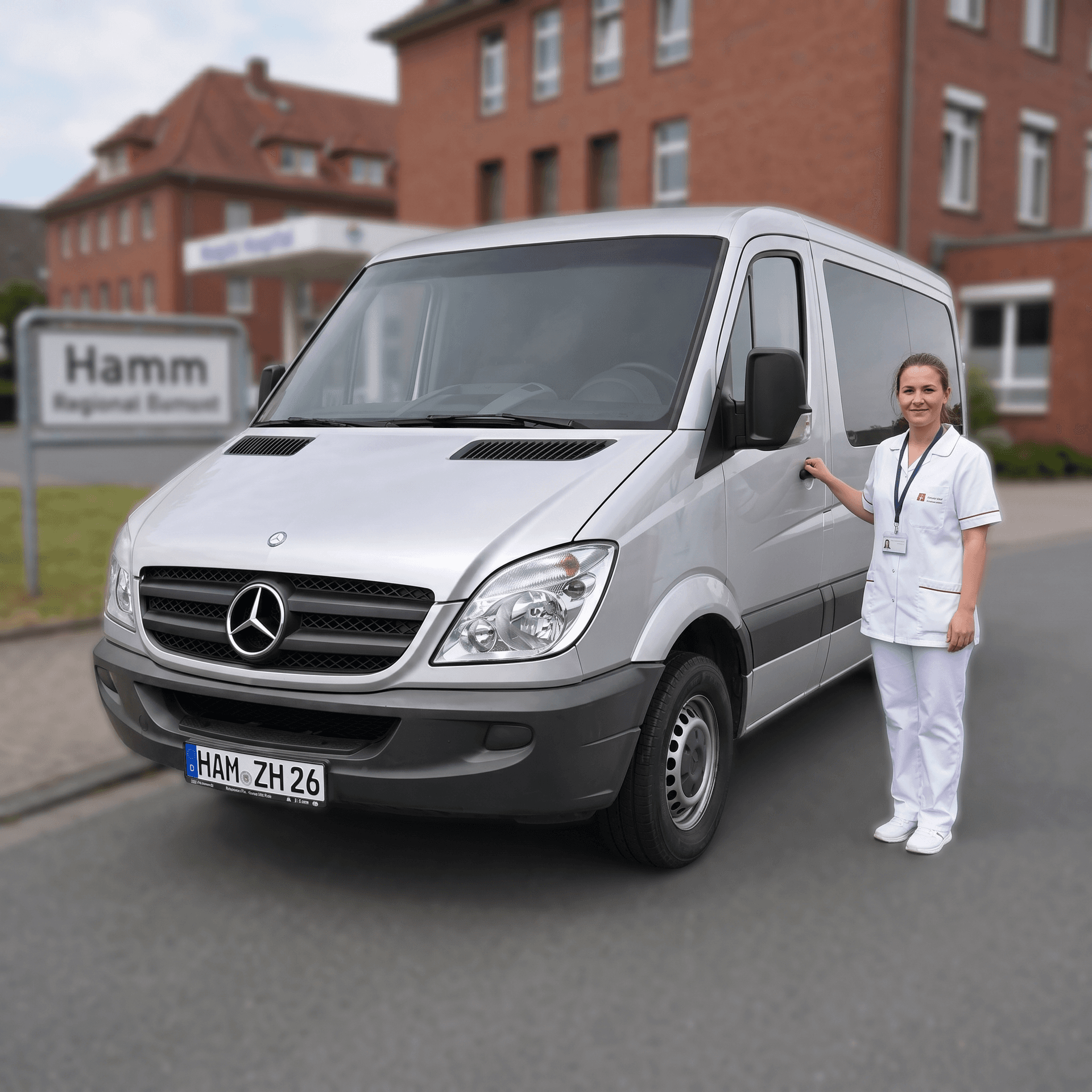 Freundlicher Krankentransfer Zentrale Hamm Mitarbeiter hilft einem Patienten in das Fahrzeug